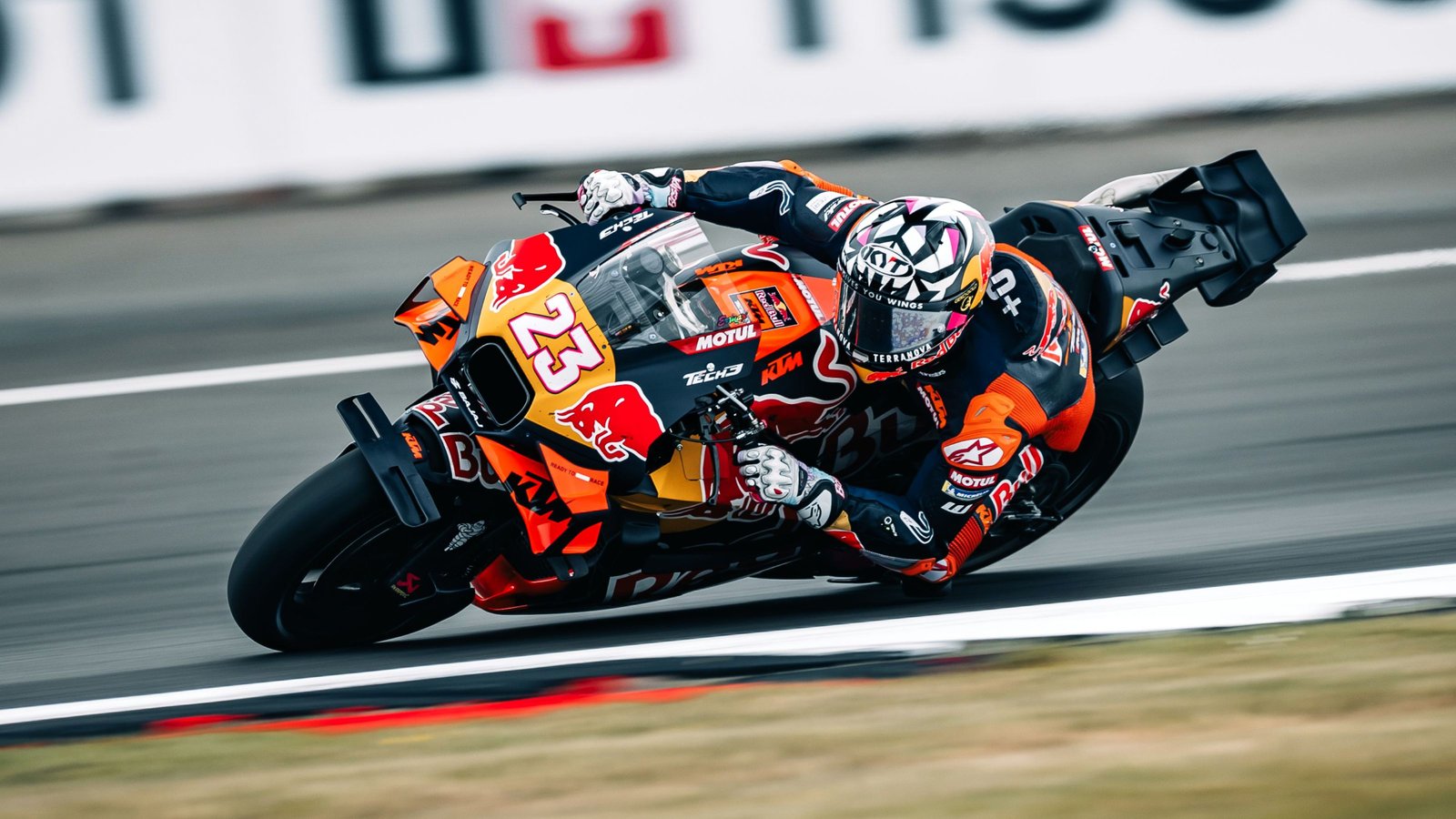 Bastianini Putus Asa, KTM Krisis Jelang MotoGP Aragon 2025!